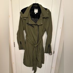❤️SOLD❤️ Women’s trench coat